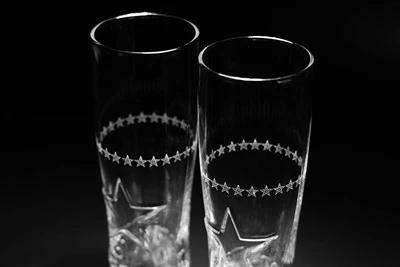 ZGS Glass redefineix els estàndards de la indústria amb la perforació làser a...
